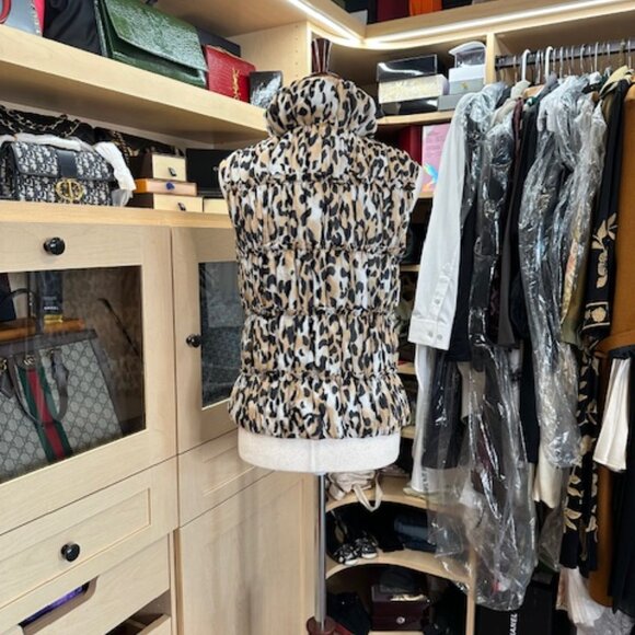 St. John Animal Silk Vest Size Petite - Picture 3 of 7